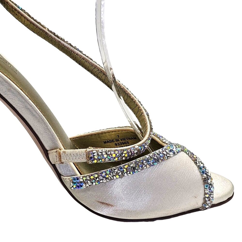 Asos Ivory White Hibiscus Bridal Embellished Peeptoe Heeled Sandals - Picture 7 of 9